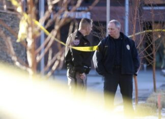 Байден поручил приспустить флаги после стрельбы в Колорадо