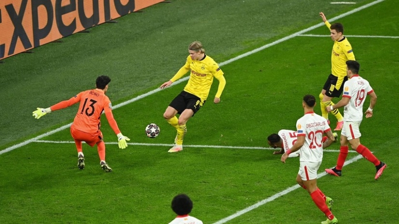 &laquo;Боруссия&raquo; сыграла вничью с &laquo;Севильей&raquo; и вышла в четвертьфинал Лиги чемпионов