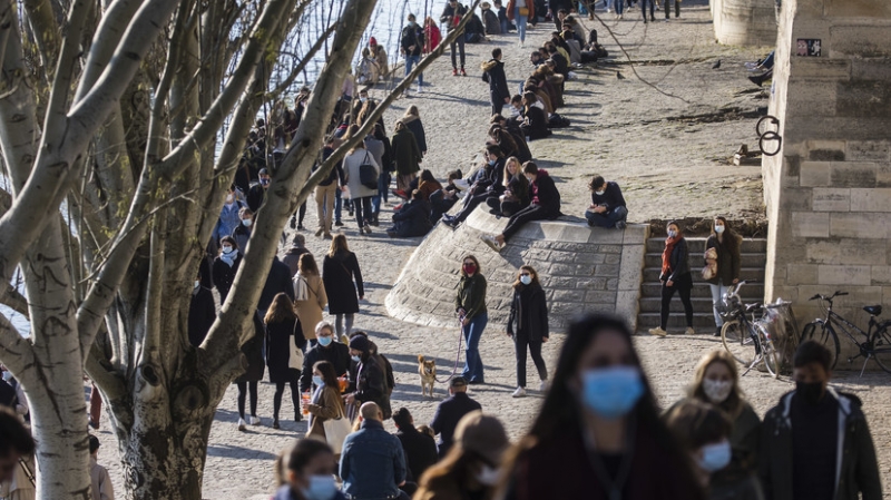 Глава ЕК заявила о начале третьей волны коронавируса в Евросоюзе