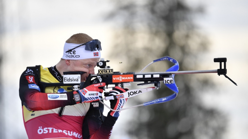 Йоханнес Бё третий год подряд выиграл общий зачёт КМ по биатлону