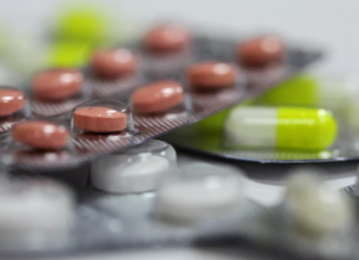 Кабмин направит ещё 2,7 млрд рублей на лекарства для больных COVID-19