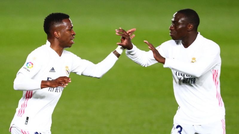 Мадридский «Реал» добился ничьей с «Реал Сосьедад» в Примере благодаря голу в концовке