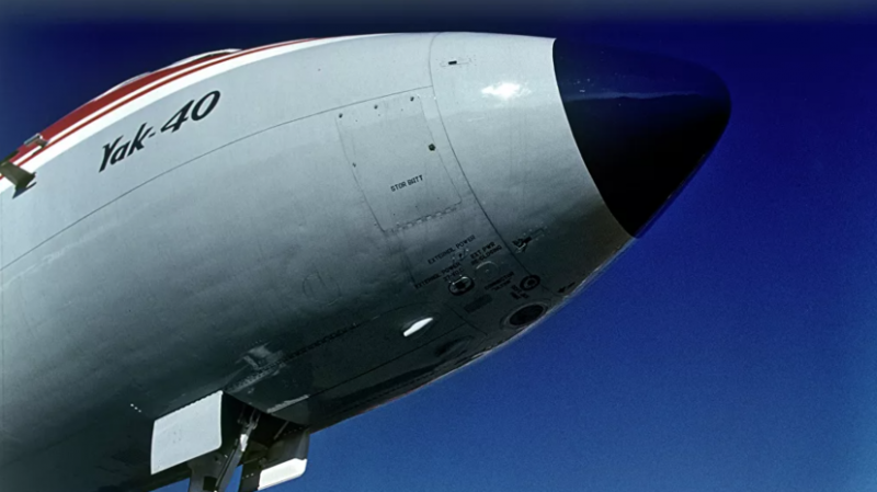 Мантуров рассказал о самолёте с электродвигателем на базе Як-40