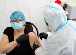 Минздрав Украины заявил о договорённости по поставкам вакцины из Индии