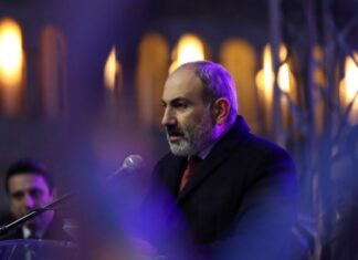 Пашинян заявил об увольнении главы Генштаба Армении