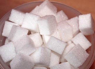 Прокурор Москвы вынес предостережения двум компаниям по ценам на сахар