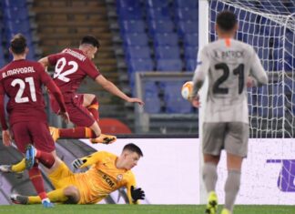 «Рома» забила три безответных мяча «Шахтёру» в матче 1/8 финала Лиги Европы