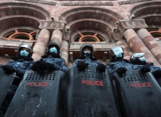 Руководитель аппарата парламента Армении подал в отставку