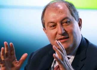 Саркисян обсудил с лидером правящей фракции возможные выборы в Армении