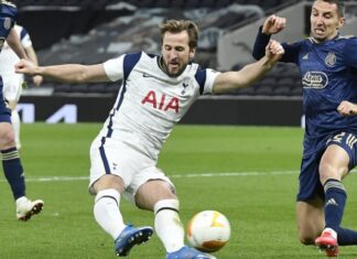 «Тоттенхэм» победил загребское «Динамо» в матче 1/8 финала ЛЕ благодаря дублю Кейна