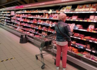 В Госдуме предложили наказывать за фейки о росте цен на продукты