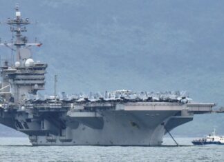 В Индийском океане начались совместные учения Индии и США