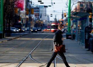 В Канаде за сутки зафиксировано 2,8 тысяч новых случаев коронавируса