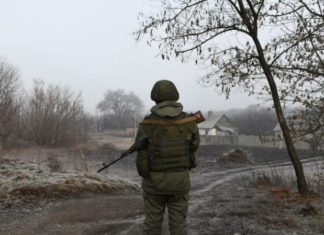 В Кремле выразили обеспокоенность ситуацией на линии соприкосновения в Донбассе