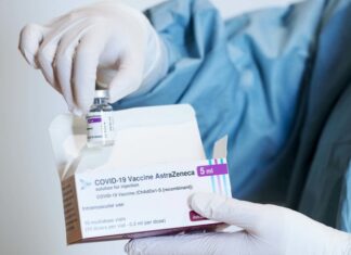 В Латвии расследуют смерть мужчины после прививки вакциной AstraZeneca