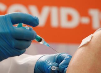 В Минобороны России рассказали о ситуации с вакцинацией от COVID-19