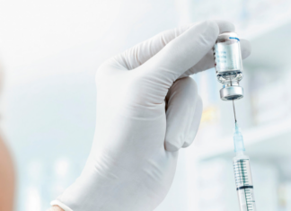 В Нидерландах одобрили применение вакцины AstraZeneca для лиц старше 65 лет