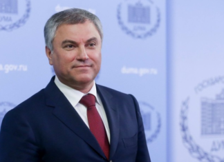 Володин назвал слова Байдена о Путине «истерикой от бессилия»