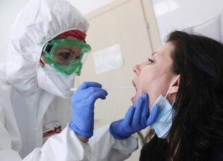 За сутки в России выявлено 10 083 случая коронавируса