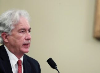 AP: глава ЦРУ Бёрнс посетил Кабул с необъявленным визитом