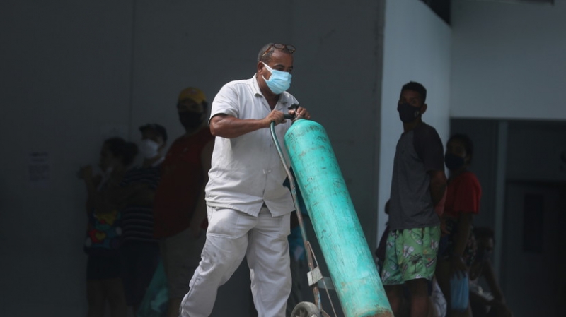 Число случаев коронавируса в Бразилии достигло 13 193 205