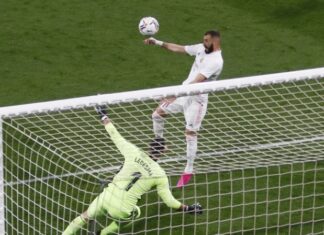 Дубль Бензема помог «Реалу» разгромить «Кадис» и выйти на первое место в Примере