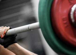 Ершова завоевала серебро на ЧЕ по тяжёлой атлетике в Москве