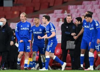 «Эвертон» впервые за 25 лет на выезде победил «Арсенал» в АПЛ благодаря автоголу голкипера