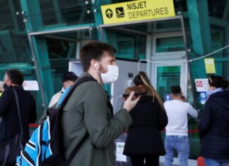 Госдеп США порекомендовал гражданам отказаться от путешествий из-за угрозы COVID-19