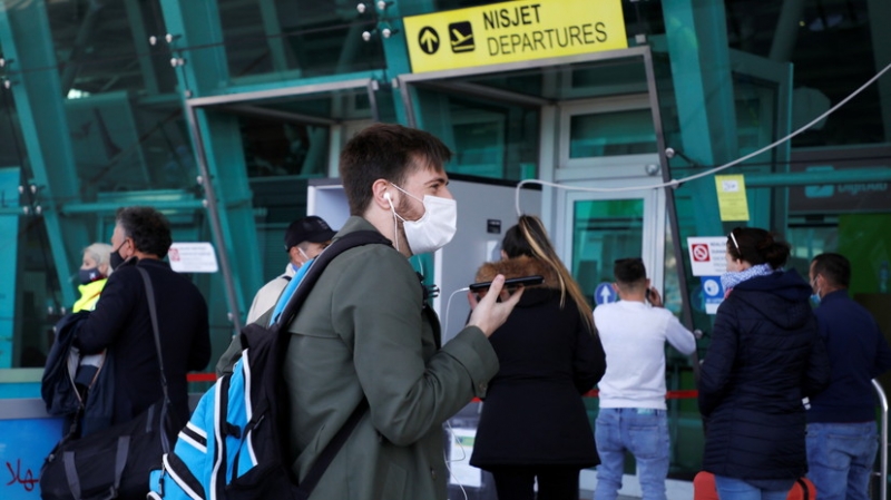 Госдеп США порекомендовал гражданам отказаться от путешествий из-за угрозы COVID-19