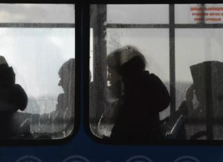 Госдума приняла закон о штрафе за высадку детей-безбилетников