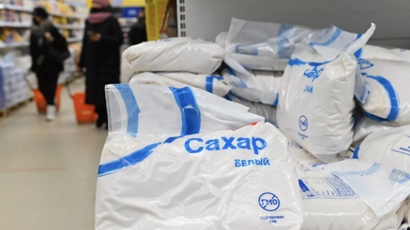 Кабмин выделил 9 млрд рублей производителям масла и сахара