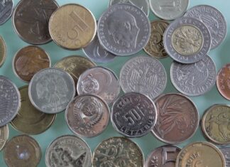 Названы популярные у россиян объекты коллекционирования