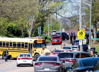 Один человек погиб в результате стрельбы в американском Ноксвилле