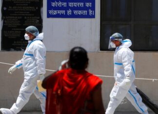 Первый самолёт МЧС России с медоборудованием для Индии сел в Нью-Дели