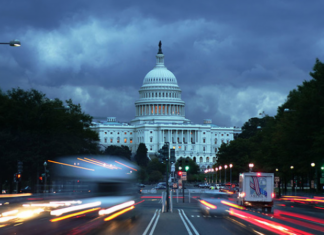 Полиция сообщила о пострадавших при инциденте у Капитолия США