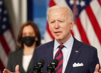 Политолог назвал нелепым объяснение госсекретаря США слов Байдена о Путине