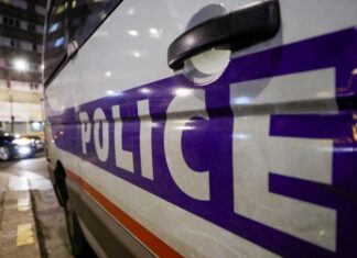 Пострадавшая при нападении под Парижем сотрудница полиции скончалась