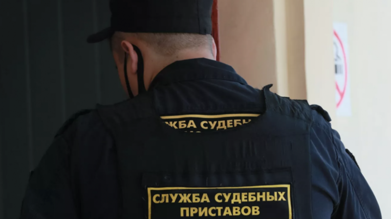 Приставы начали выселять жителей Среднеуральского монастыря