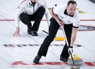 Российские кёрлингисты одержали десятую победу на ЧМ, обыграв Шотландию