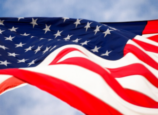 США внесли семь китайских технологических компаний в чёрный список