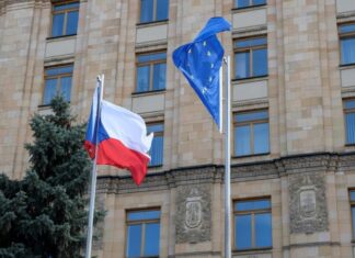 В Чехии заявили, что среди высланных из России дипломатов есть заместитель посла