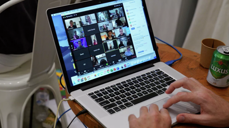 В Zoom прокомментировали ситуацию с продажей доступа к сервису госучреждениям России