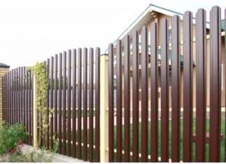 Как выбрать евроштакетник для забора