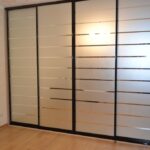 Преимущества встроенного шкафа