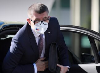 Бабиш попросил страны ЕС выслать «хотя бы по одному» российскому дипломату