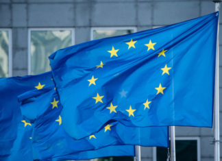 ЕК предложила разрешить въезд в страны ЕС вакцинированным туристам