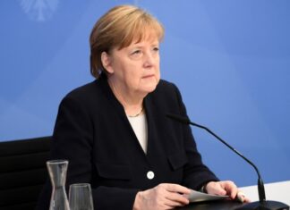 Меркель заявила об изменении баланса сил в мире из-за поведения России