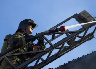 Пять частных домов загорелись в Кургане