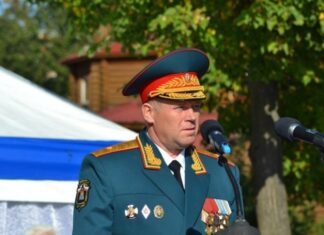 Путин освободил Барышева от должности замглавы МЧС России